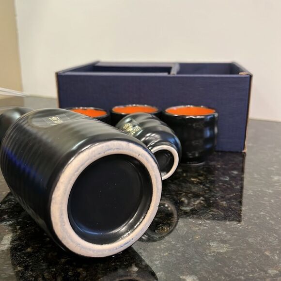New TOUGEI Saki Set 5 pc Black with Orange Interior. Shot Glass S… - Picture 6 of 6